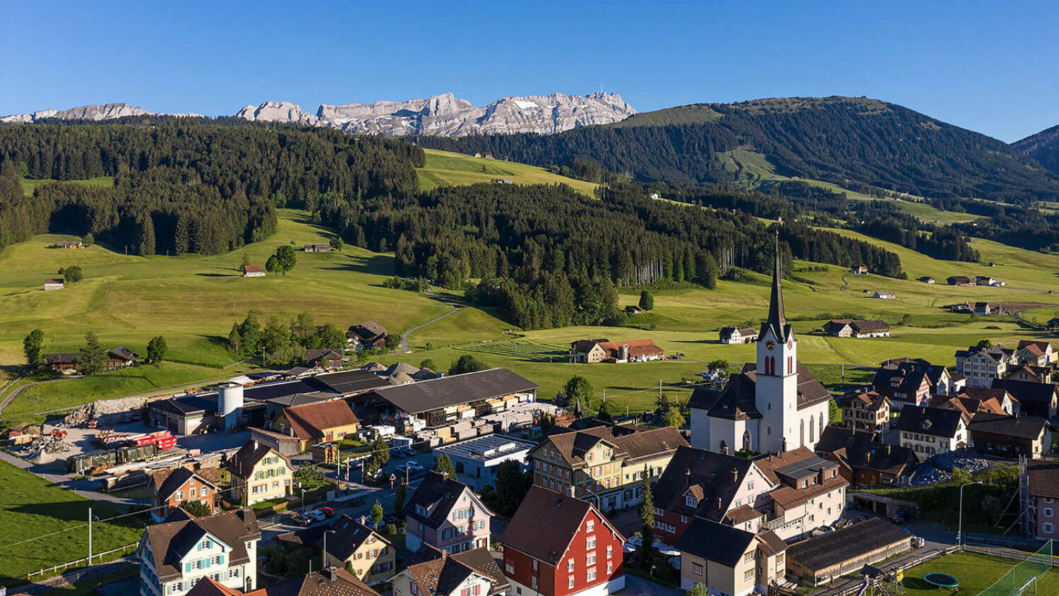 Hotel Bären Gonten Willkommen mid Header WEB